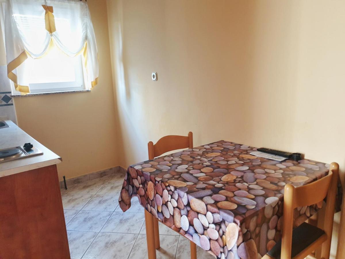 Betanovalja Appartement Buitenkant foto